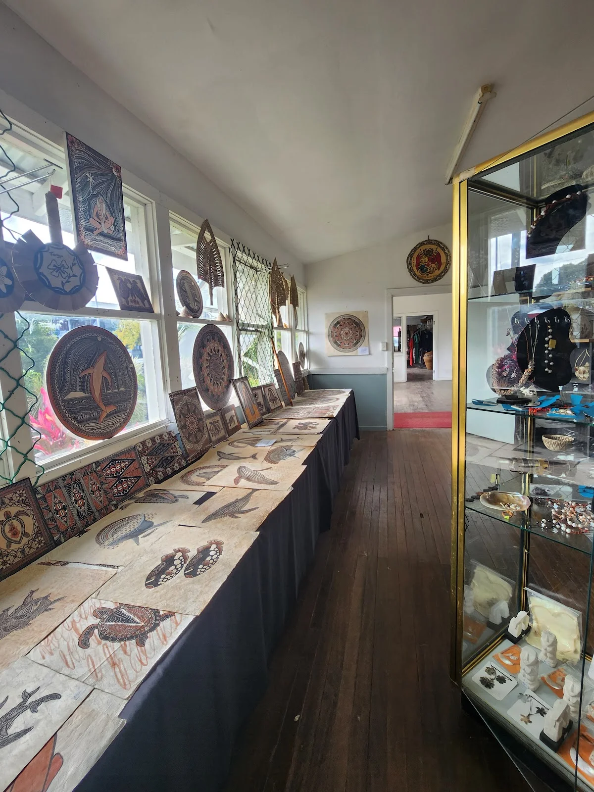 Wood Carvings & Fine Art